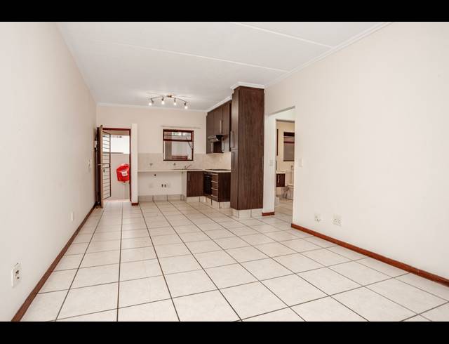 1 BEDROOM APARTMENT FOR SALE IN LONEHILL